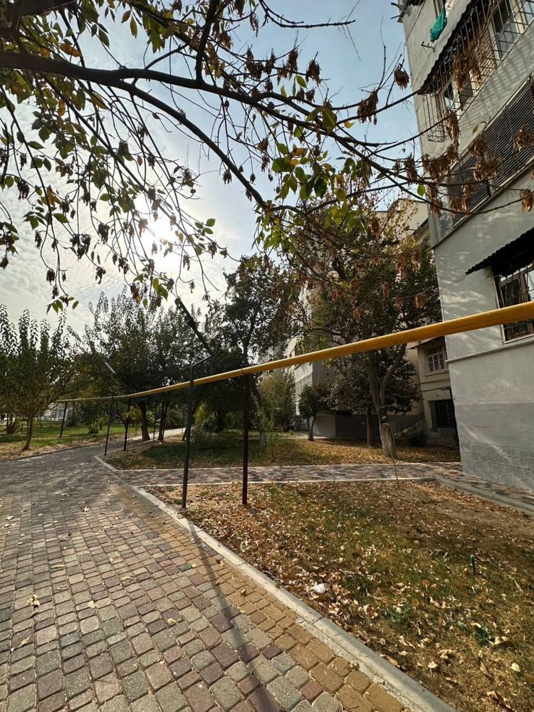 6-room apartment, 130 m², Tashkent, Almazar District, for sale