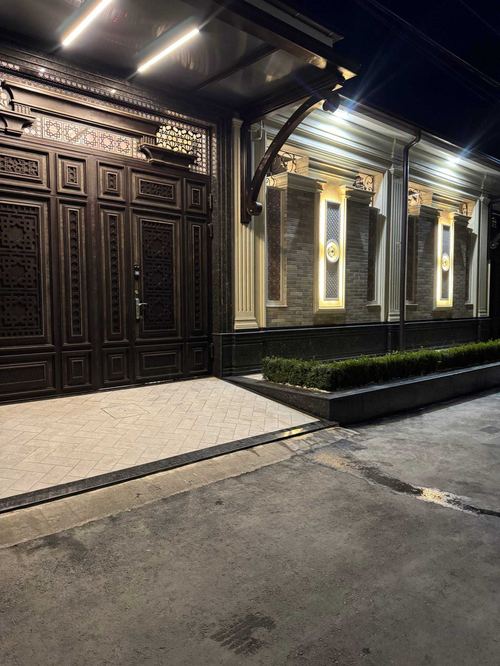 7-xonali uy, 570 m²