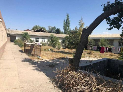 8-room house, 400 m²