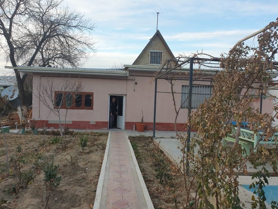 3-комнатная дача, 120 м², Зарафшан, на продажу
