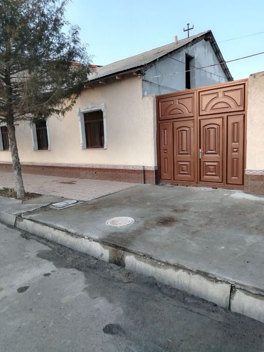 5-xonali uy, 500 m², Джума, sotuvga