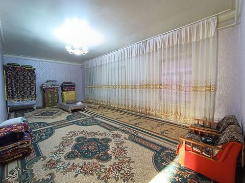 8-room house, 12 m²
