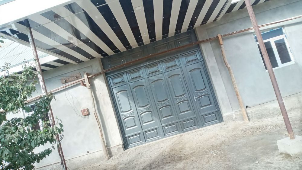 8-room house, 20 m², Кармана, for sale