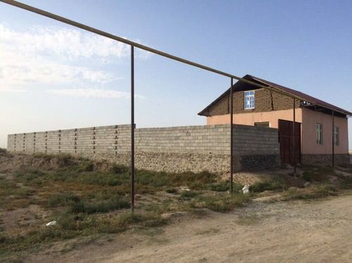 3-room house, 800 m²