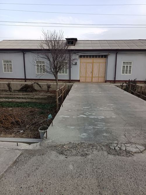 8-room house, 8 m²