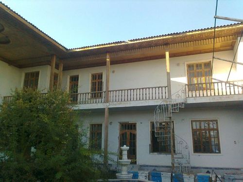 10-xonali uy, 1800 m²