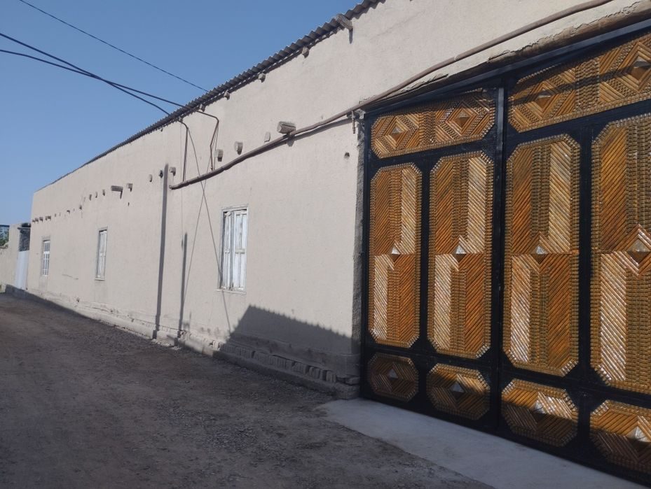 Hovli sotiladi 15 sotix