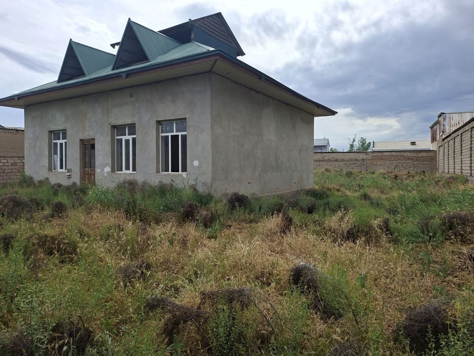 4-комнатный дом, 1300 м², Каттакурган, на продажу