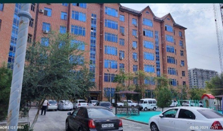 2-комнатная квартира, 52 м², Навои, на продажу