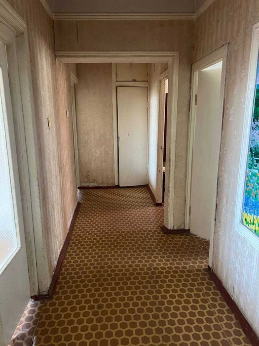 4-комнатная квартира, 80.3 м², Навои, на продажу