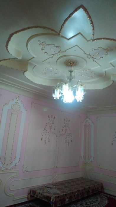 8-комнатная квартира, 6 м², Навои, на продажу