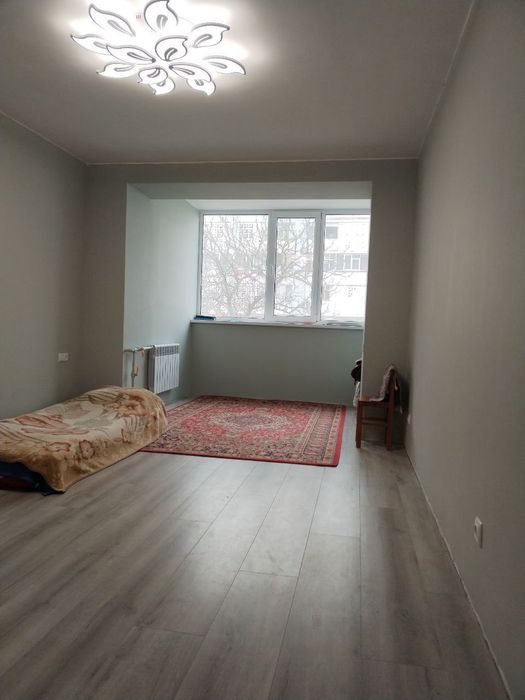 5-комнатная квартира, 120 м², Навои, на продажу