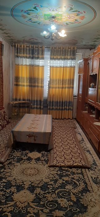 4-комнатная квартира, 85 м², Навои, на продажу