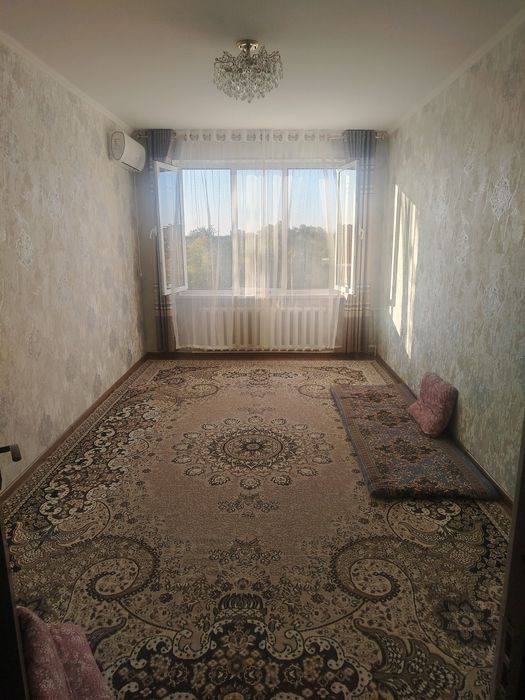 2-комнатная квартира, 65 м², Навои, на продажу