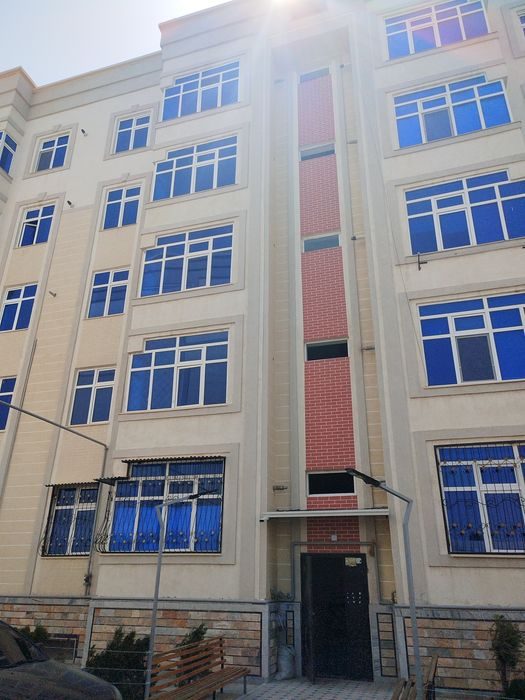 2-комнатная квартира, 62 м², Навои, на продажу