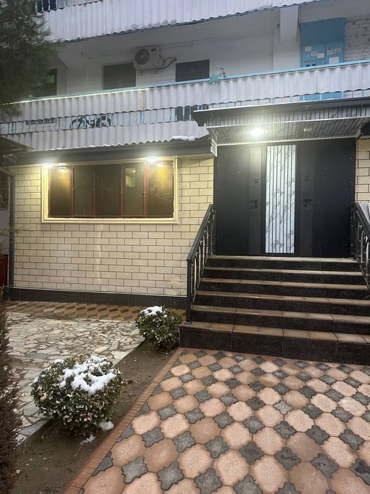 2-комнатная квартира, 84 м², Навои, на продажу
