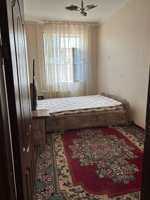 2-комнатная квартира, 65 м², Навои, на продажу