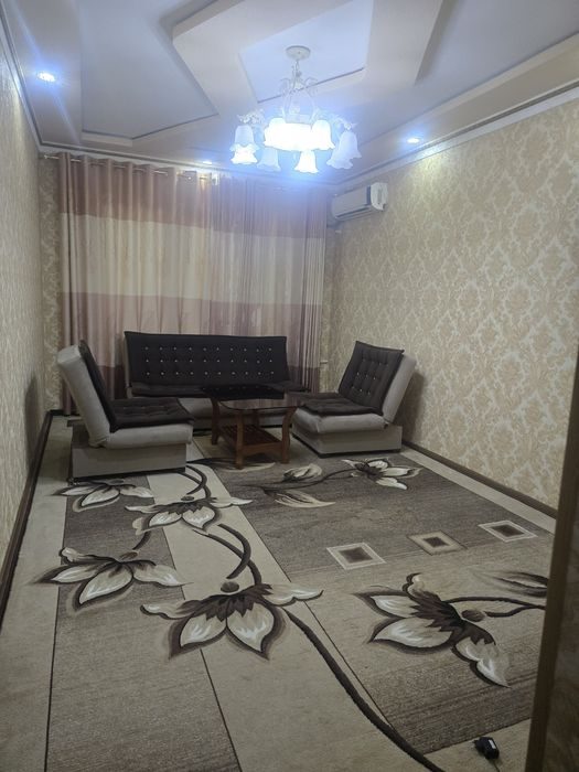 3-комнатная квартира, 100 м², Навои, в аренду