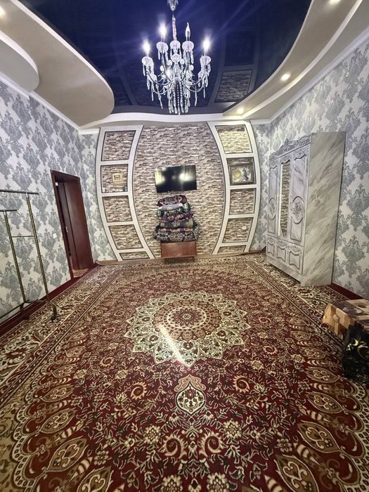 2-комнатная квартира, 74 м², Навои, в аренду