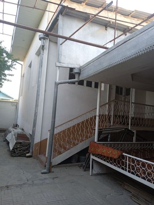 8-комнатный дом, 600 м²
