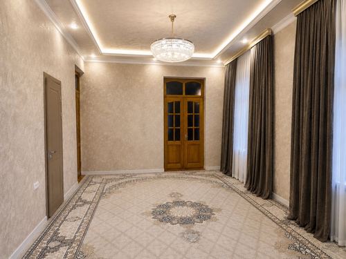 7-room house, 4 m²