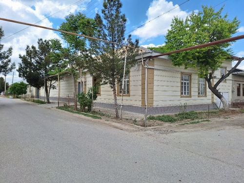 7-комнатный дом, 550 м²