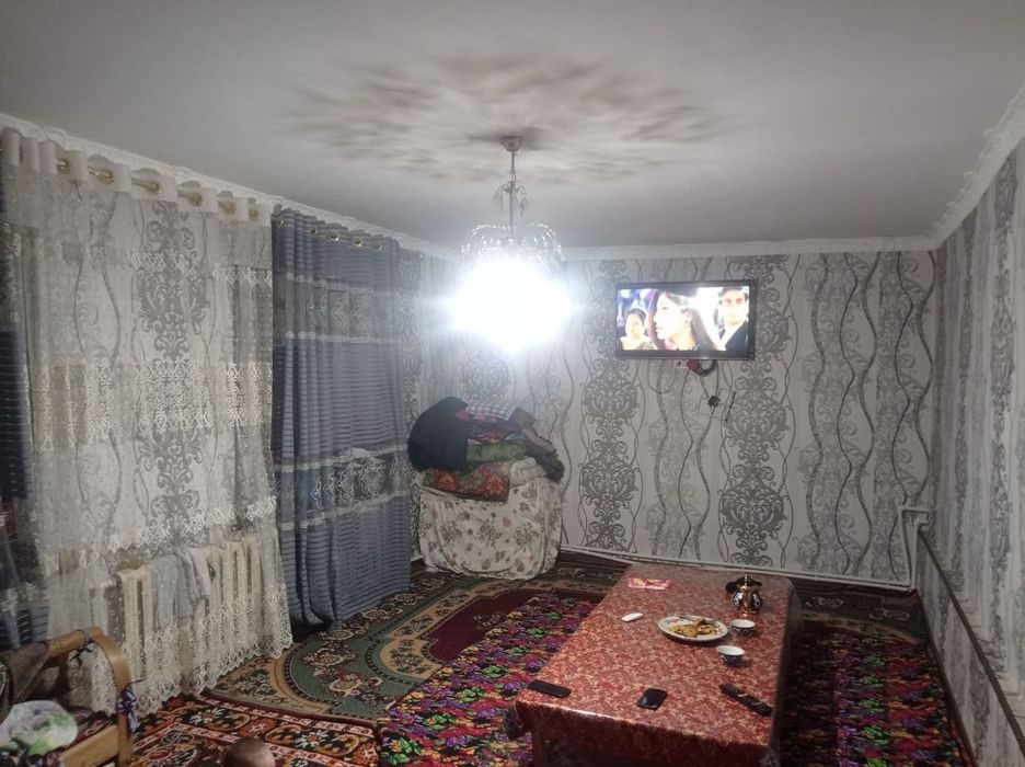 5-комнатная дача, 3000 м², Навои, на продажу