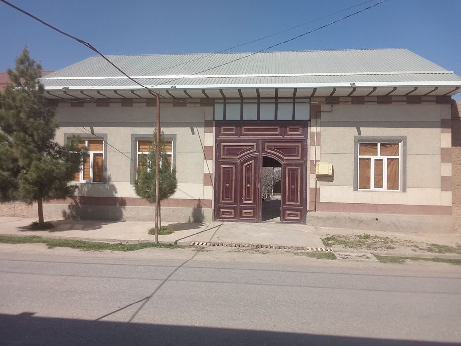 5-комнатная часть дома, 900 м², Навои, на продажу