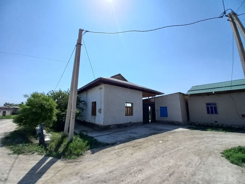 4-room house, 8 m², Navoi, for sale