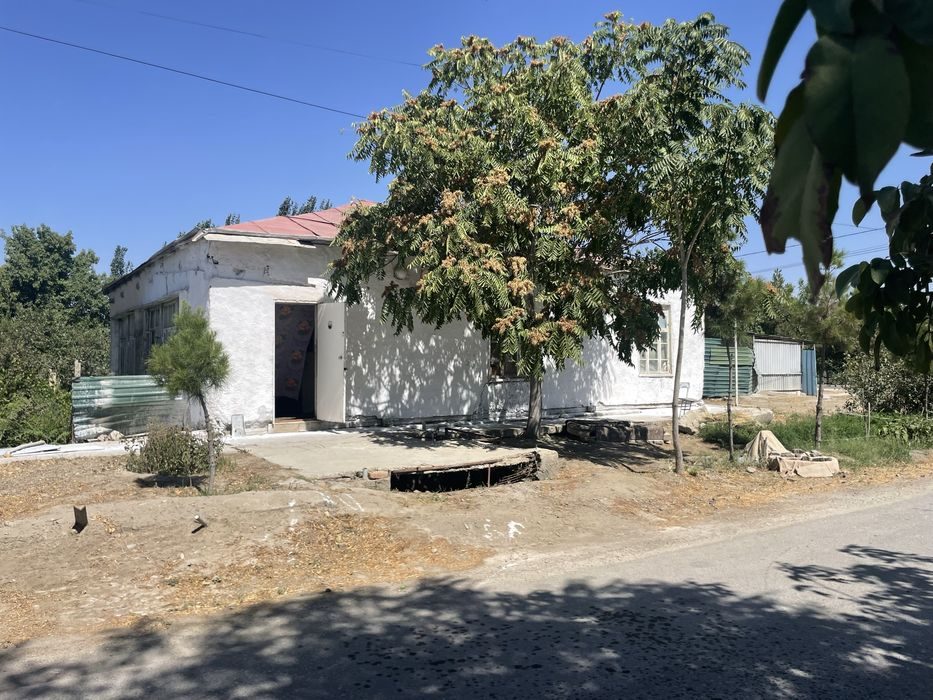 6-комнатная дача, 600 м², Навои, на продажу