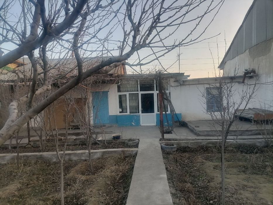 3-комнатная часть дома, 6 м², Навои, на продажу