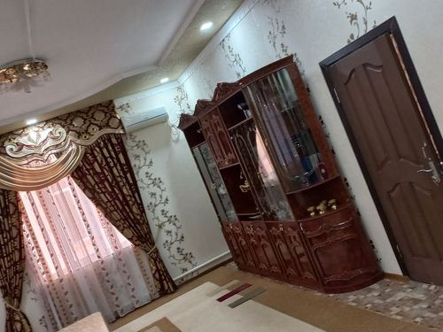 6-xonali uy, 6500 m²