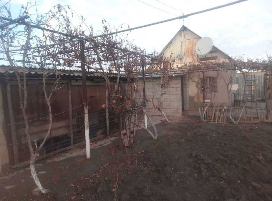 2-room dacha, 600 m², Navoi, for sale