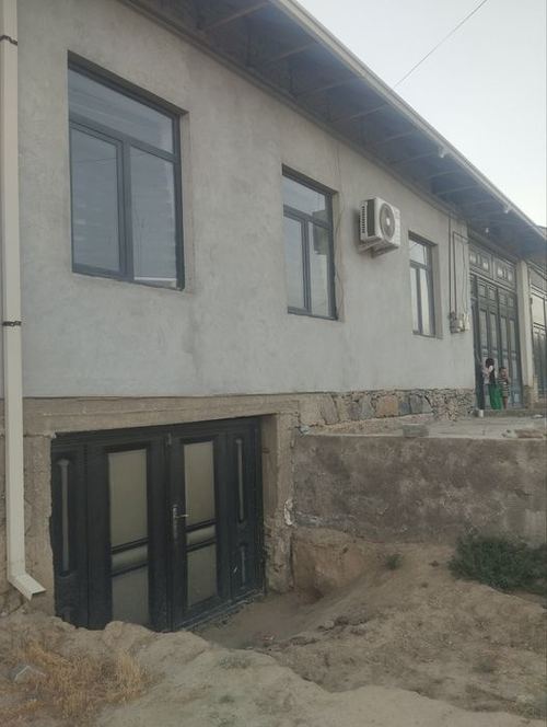 4-room house, 4 m²
