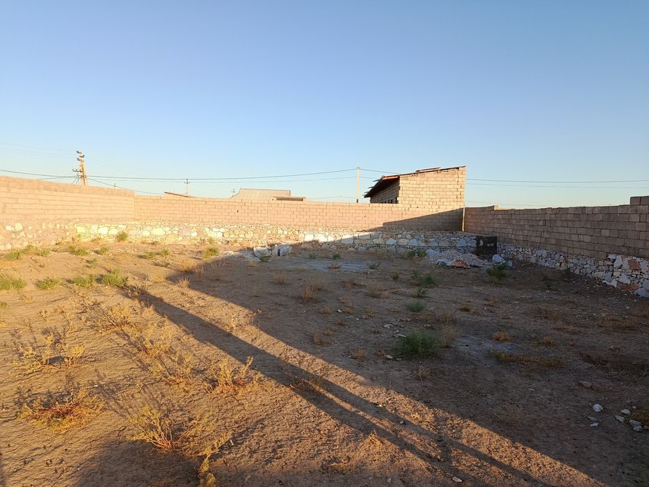 10-room dacha, 1200000 m², Нурата, for sale