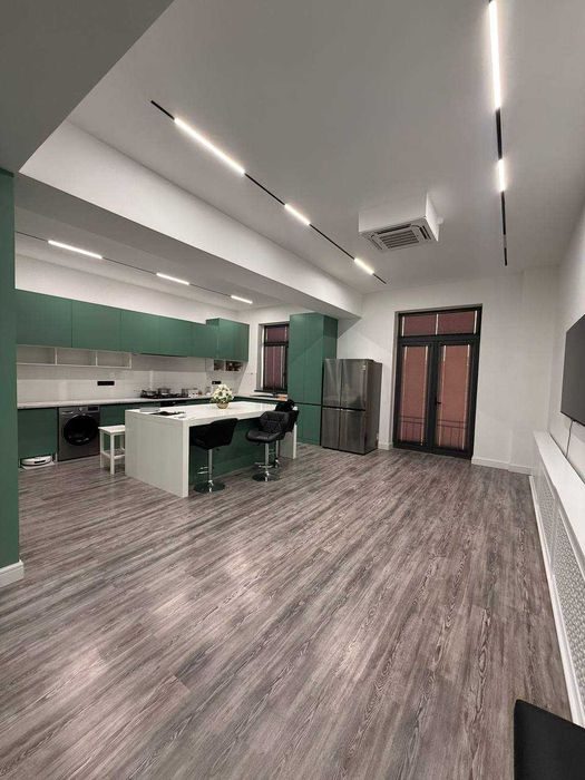 4-room apartment, 195 m², Bukhara, for sale