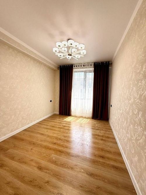 3-xonali kvartira, 90 m²