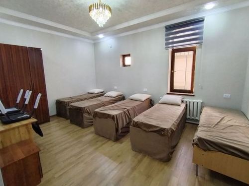 8-комнатная квартира, 600 м²