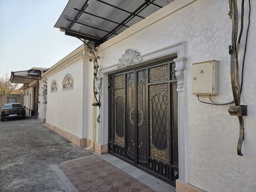 8-комнатный дом, 550 м²