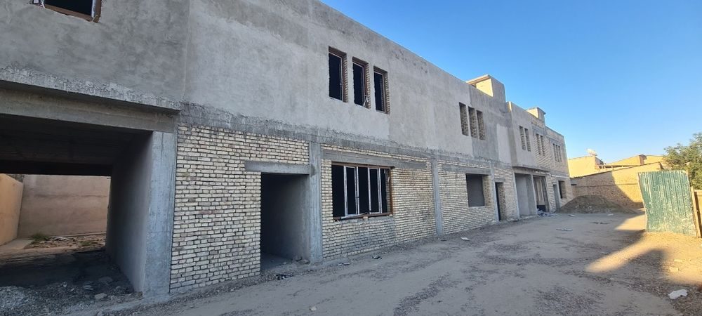 7-room cottage, 300 m², Bukhara, for sale