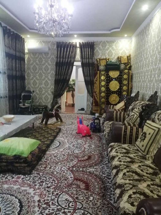 5-room house, 800 m², Bukhara, for sale