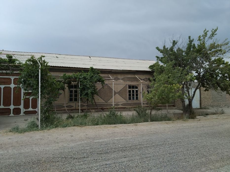 5-room house part, 1600 m², Bukhara, for sale