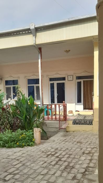 7-room house, 4 m², Bukhara, for sale