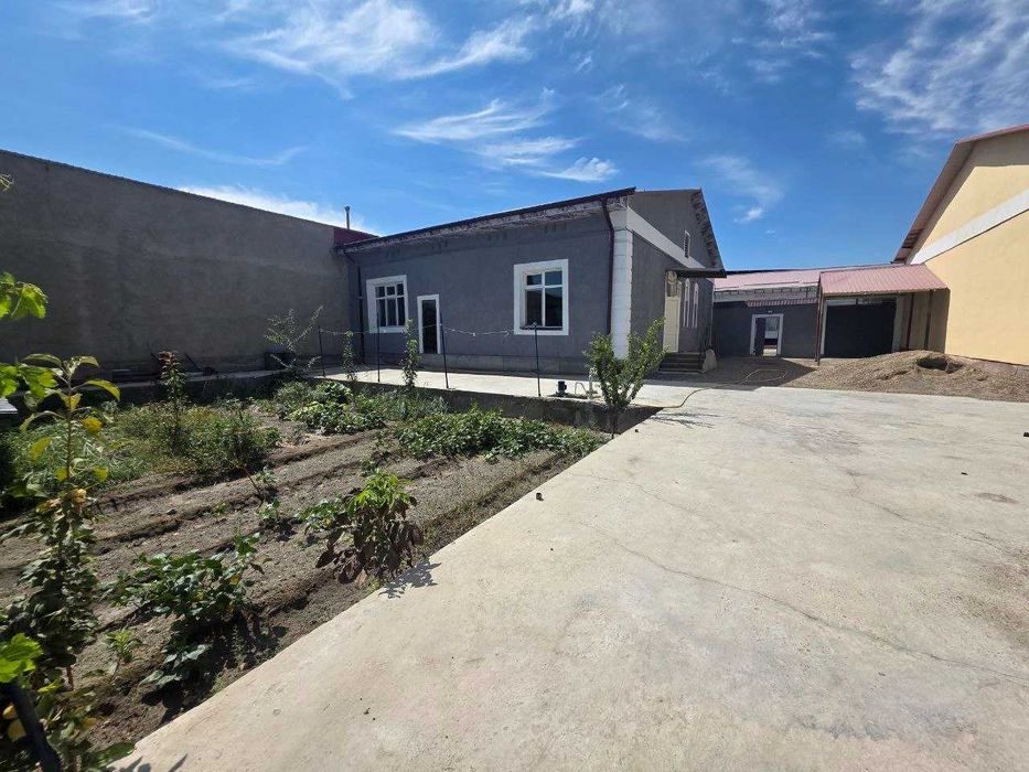 4-room cottage, 6 m², Bukhara, for sale