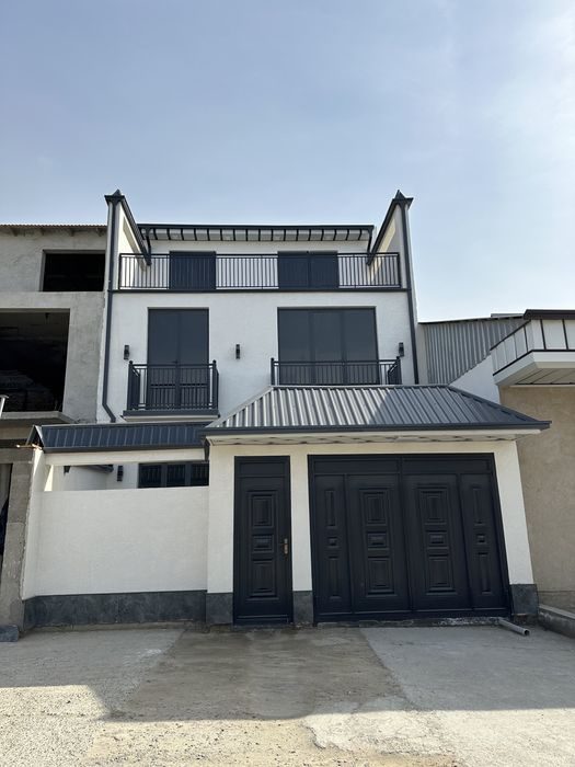 8-room cottage, 1.12 m², Bukhara, for sale