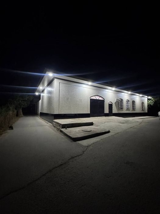 4-комнатный дом, 6.5 м², Бухара, на продажу
