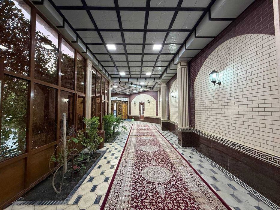 5-комнатный дом, 4 м², Бухара, на продажу
