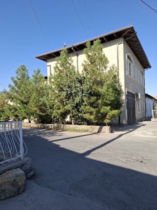 6-комнатный коттедж, 10 м², Бухара, на продажу