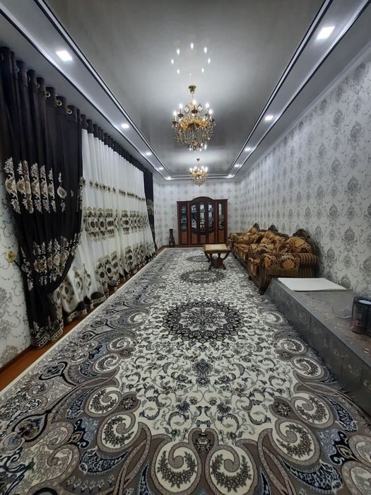 6-room house, 2 m², Bukhara, for sale