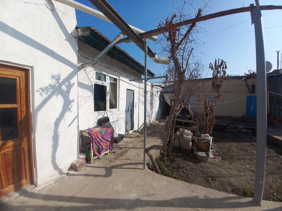 11-xonali uy, 4.5 m², Buxoro, sotuvga